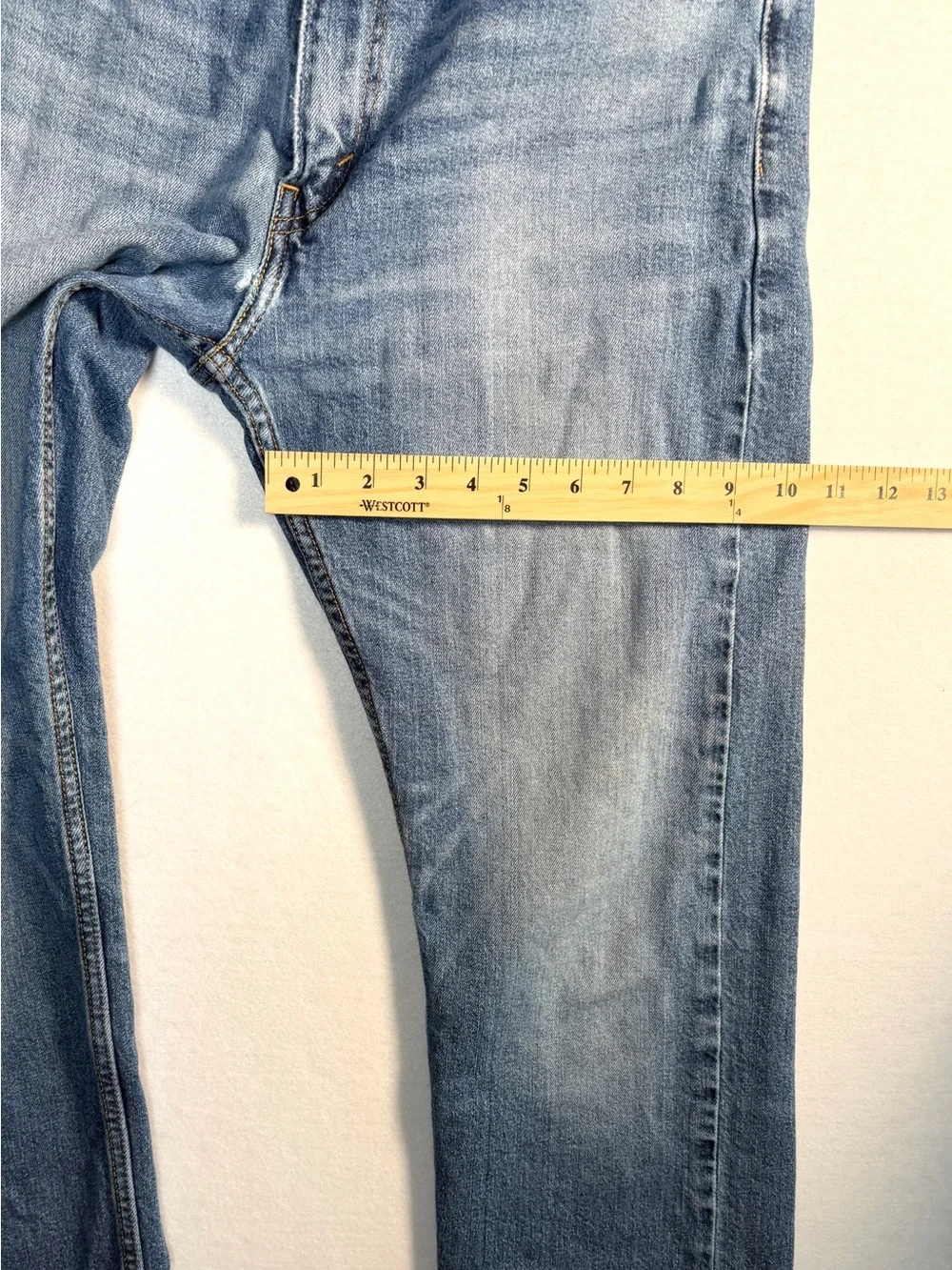 Levi's Men 513 Slim Straight Med-Dark Wash Actual Size 32 X 29 READ DESCRIPTION